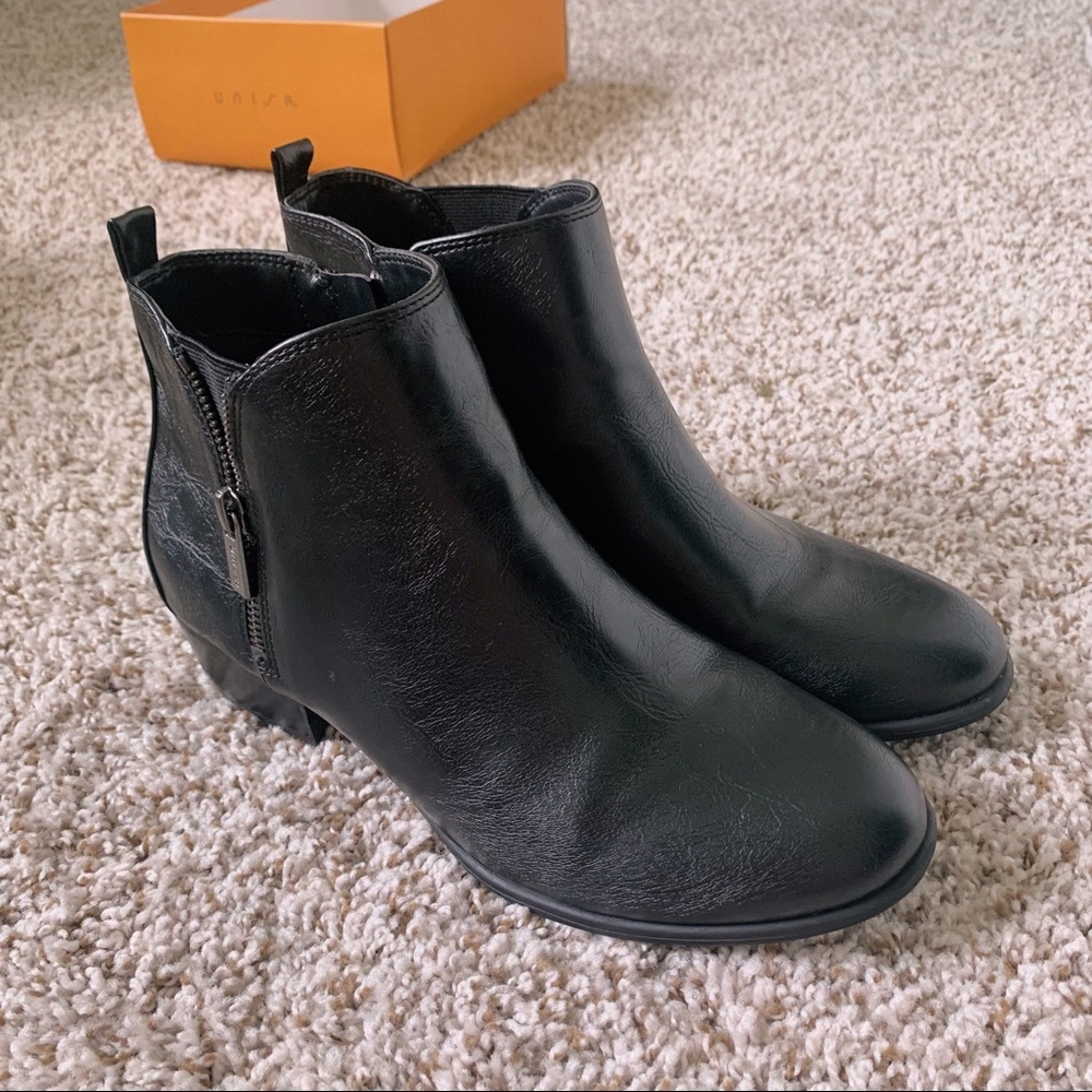 Black Chelsea Boots